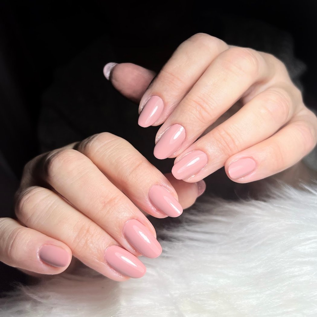 Alice Nails 1